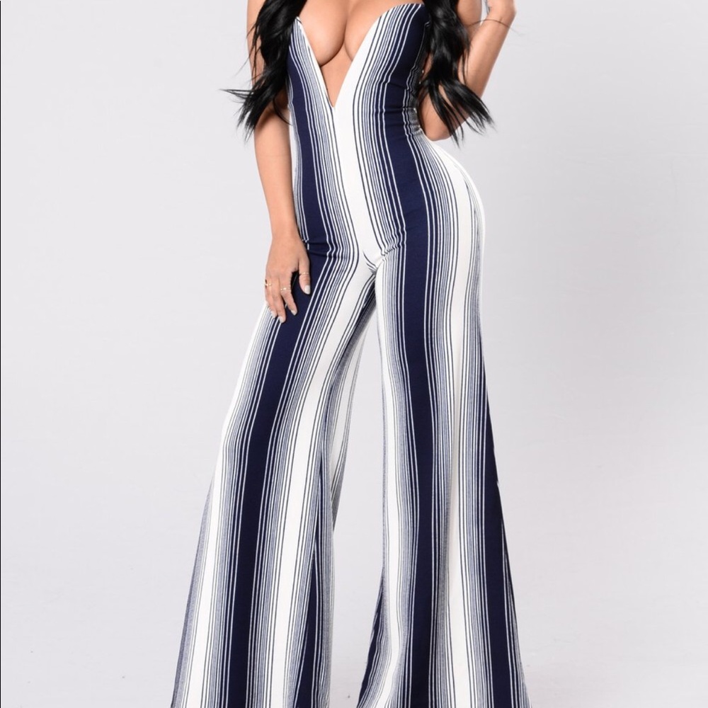 Brand new never worn fashion nova jumpsuit